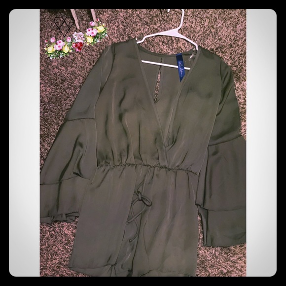 None - Picture 1 of 2